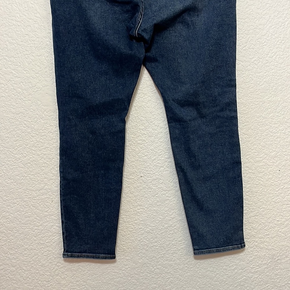 Good American Good Legs Low Skinny Jean - Picture 11 of 15